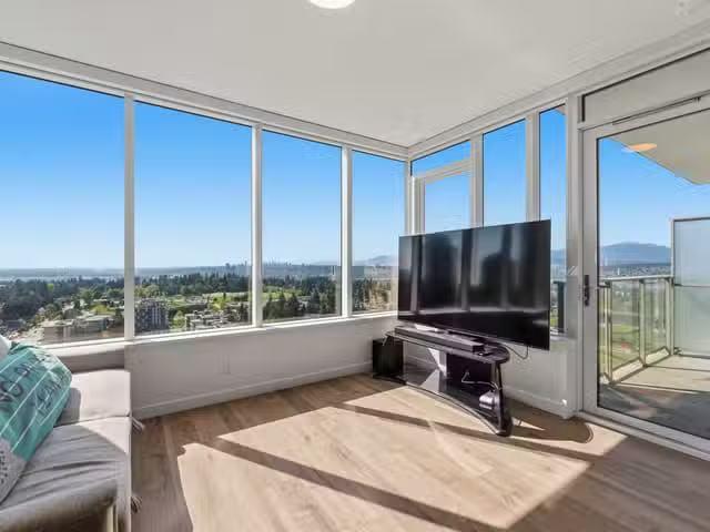 Condo for sale in Surrey, British Columbia