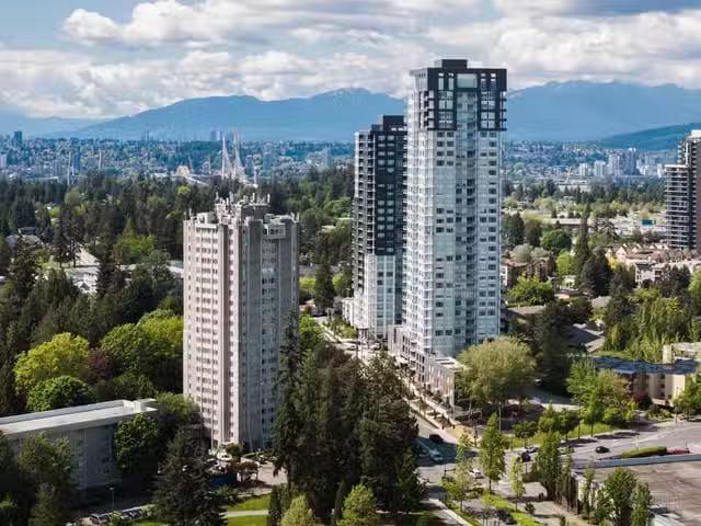 Condo for sale in Surrey, British Columbia