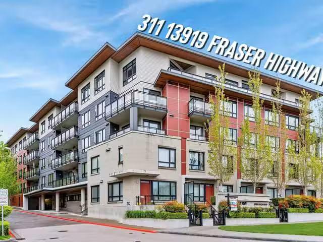 Condo for sale in Surrey, British Columbia