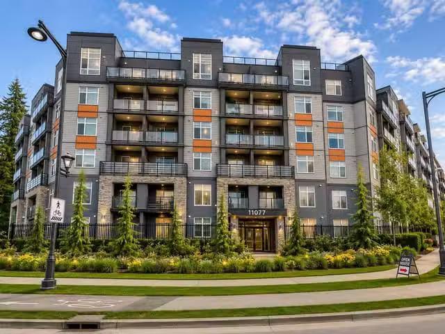 Condo for sale in Surrey, British Columbia