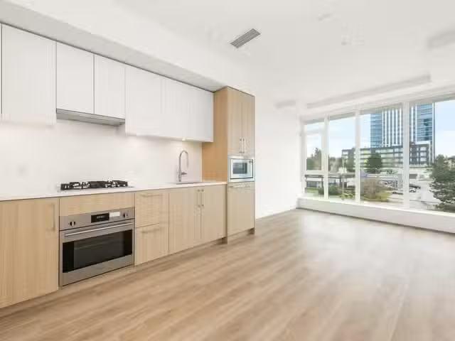 Condo for sale in Surrey, British Columbia