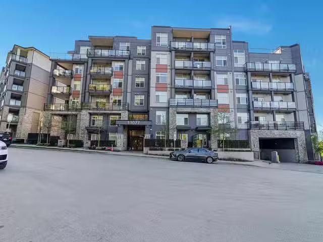 Condo for sale in Surrey, British Columbia