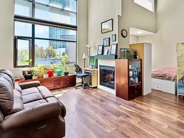 Condo for sale in Surrey, British Columbia