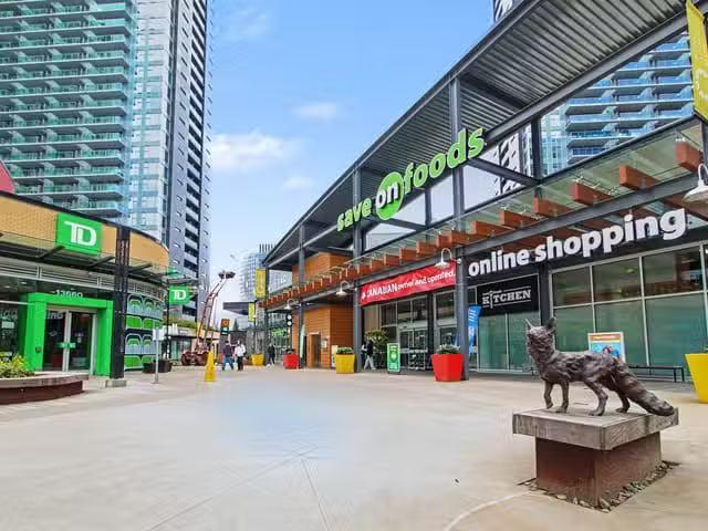 Condo for sale in Surrey, British Columbia