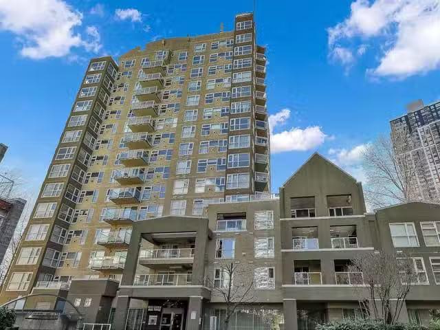 Condo for sale in Surrey, British Columbia