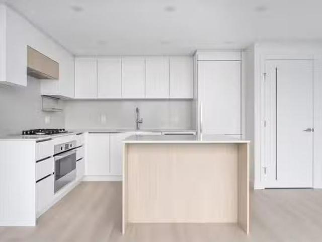 Condo for sale in Surrey, British Columbia