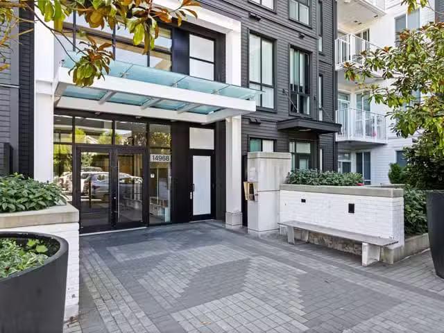 Condo for sale in Surrey, British Columbia