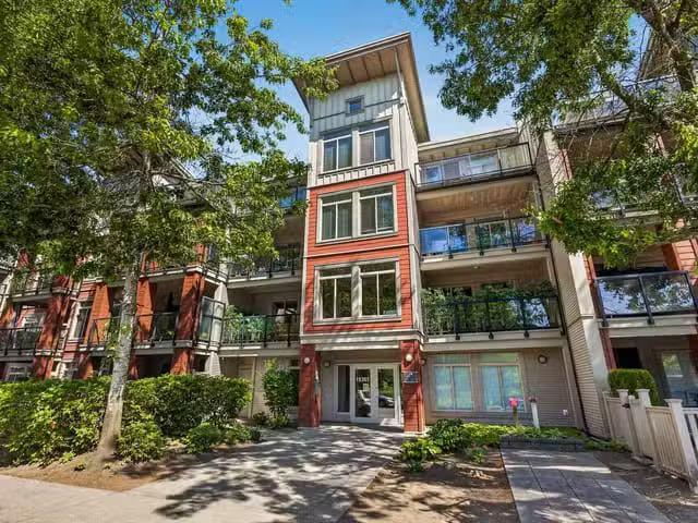 Condo for sale in Surrey, British Columbia