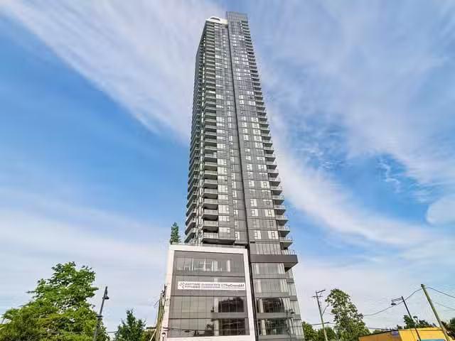 Condo for sale in Surrey, British Columbia