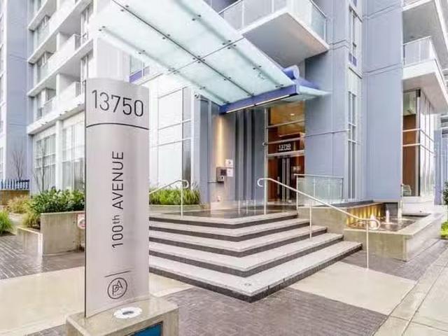 Condo for sale in Surrey, British Columbia
