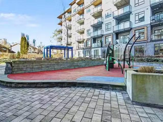 Condo for sale in Surrey, British Columbia