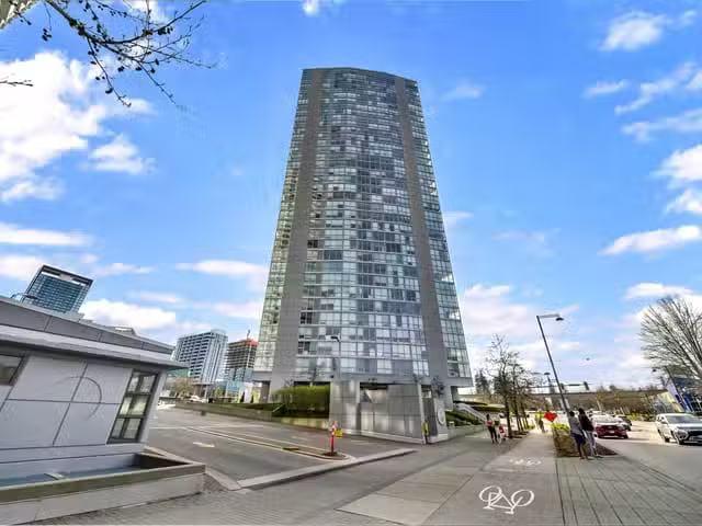 Condo for sale in Surrey, British Columbia