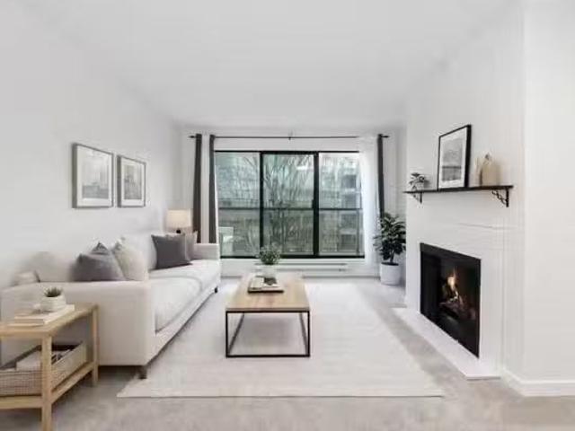 Condo for sale in Surrey, British Columbia