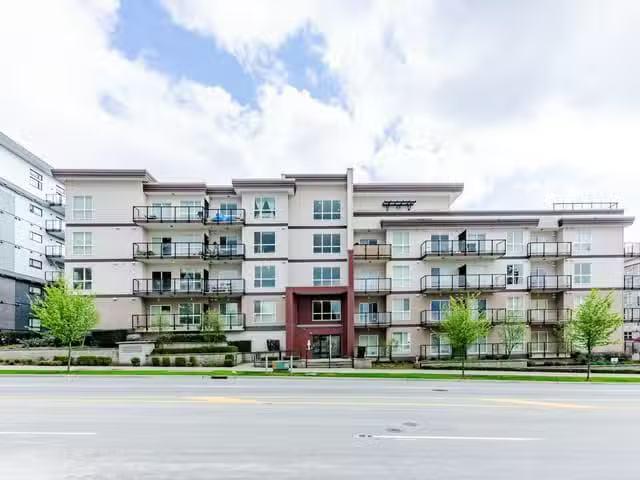Condo for sale in Surrey, British Columbia
