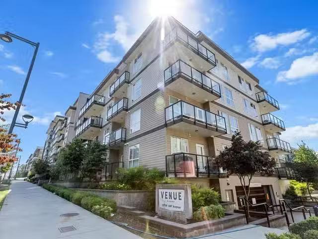 Condo for sale in Surrey, British Columbia