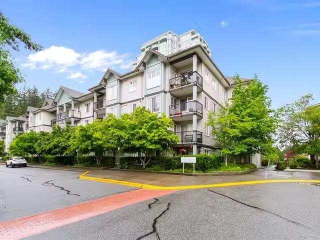 Condo for sale in Surrey, British Columbia