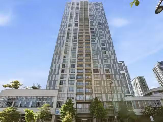 Condo for sale in Surrey, British Columbia