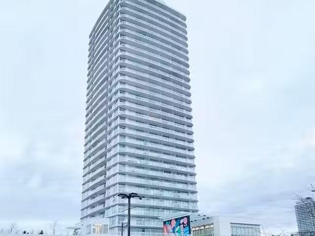 Condo for sale in Surrey, British Columbia