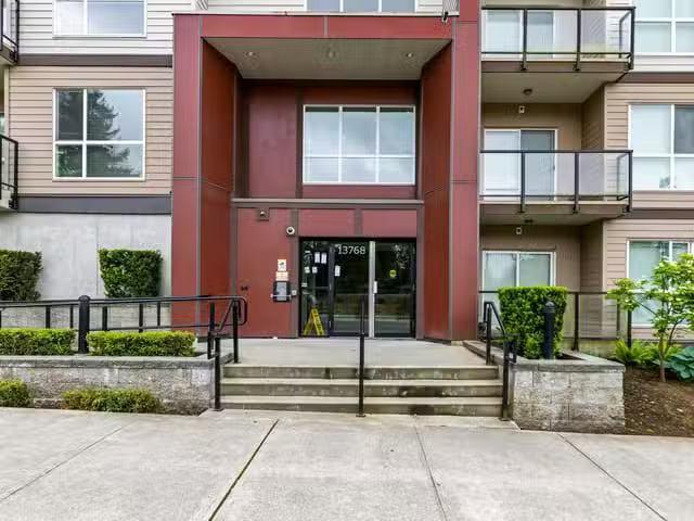 Condo for sale in Surrey, British Columbia