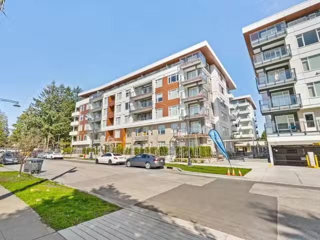Condo for sale in Surrey, British Columbia