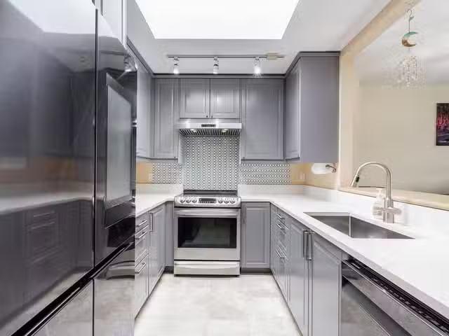 Condo for sale in Surrey, British Columbia