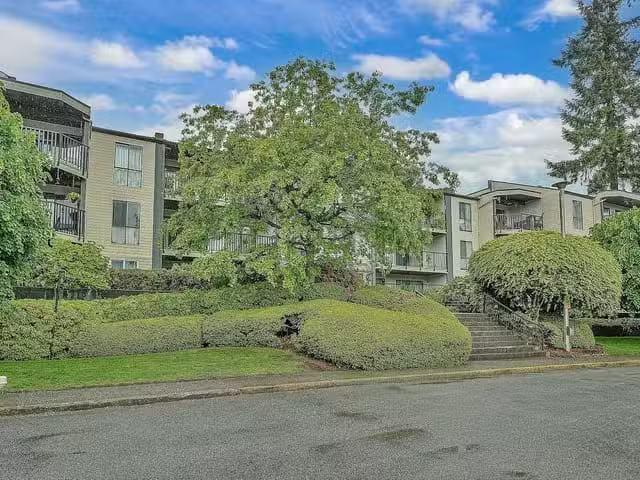 Condo for sale in Surrey, British Columbia