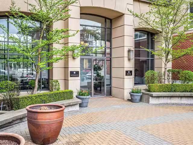 Condo for sale in Surrey, British Columbia
