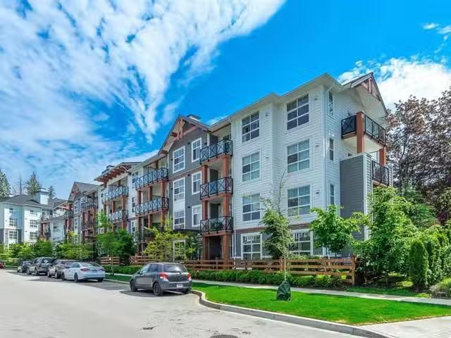 Condo for sale in Surrey, British Columbia