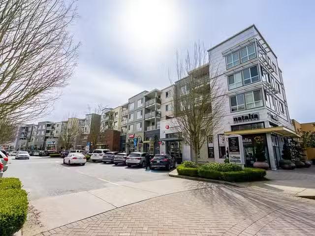 Condo for sale in Surrey, British Columbia