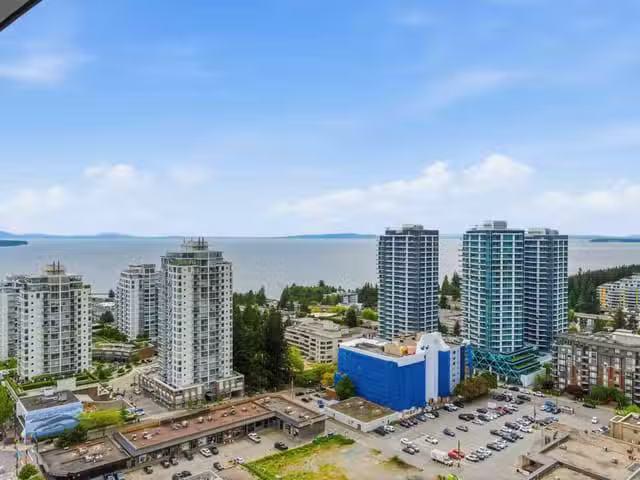 Condo for sale in Surrey, British Columbia