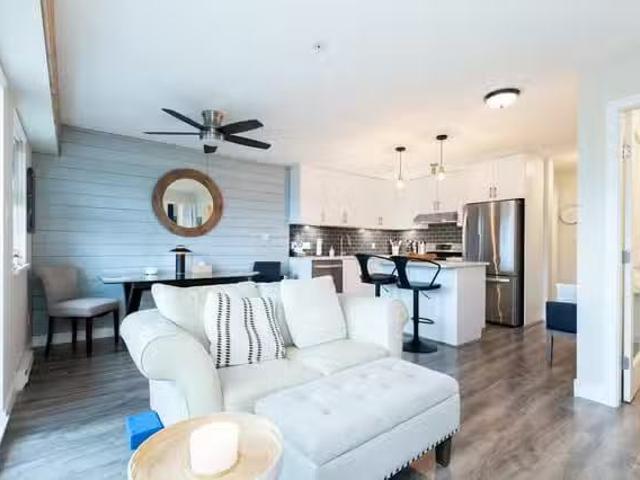 Condo for sale in Surrey, British Columbia