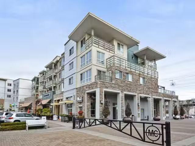 Condo for sale in Surrey, British Columbia
