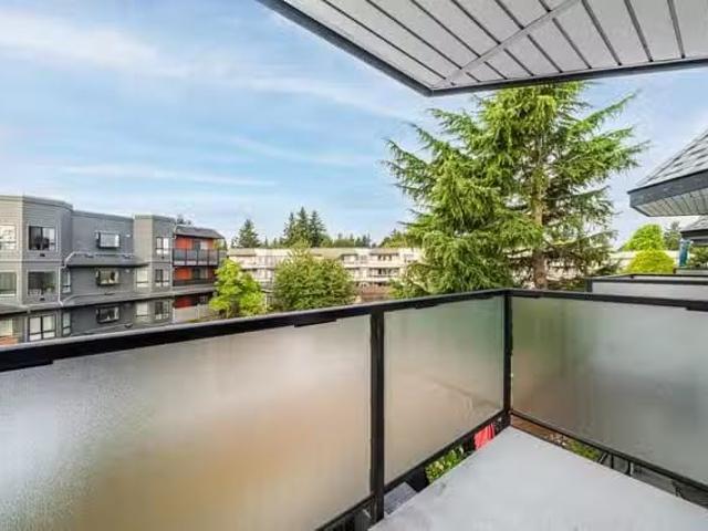 Condo for sale in Surrey, British Columbia