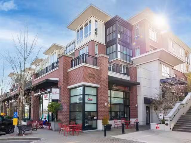 Condo for sale in Surrey, British Columbia