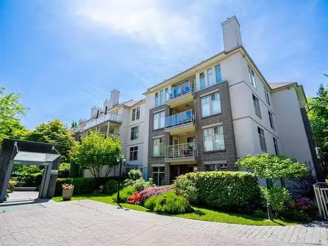 Condo for sale in Surrey, British Columbia