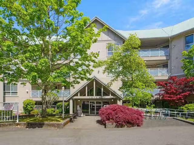 Condo for sale in Surrey, British Columbia