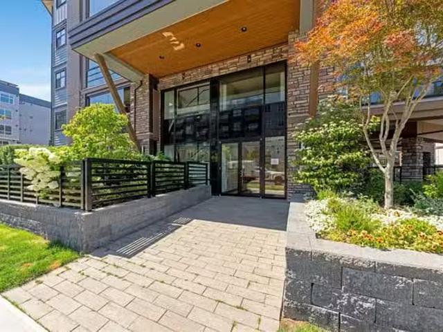 Condo for sale in Surrey, British Columbia