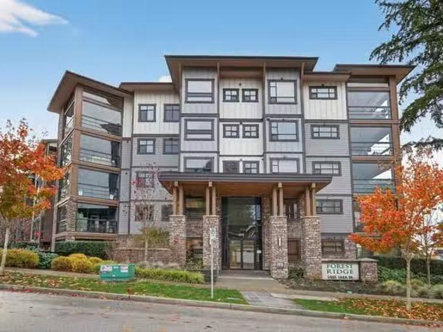 Condo for sale in Surrey, British Columbia