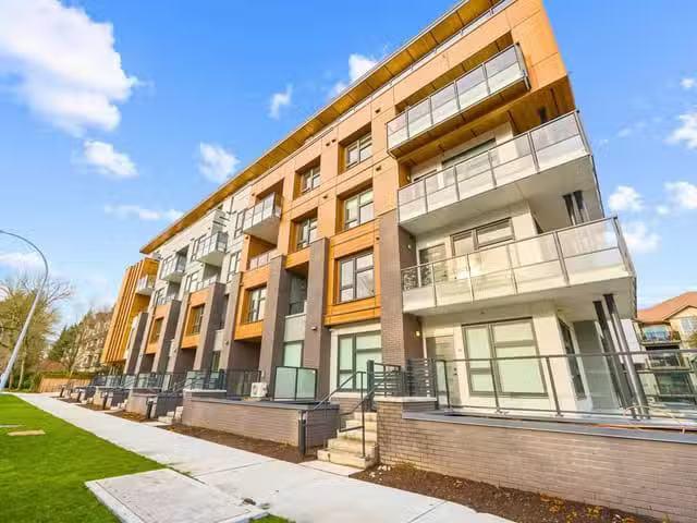 Condo for sale in Surrey, British Columbia