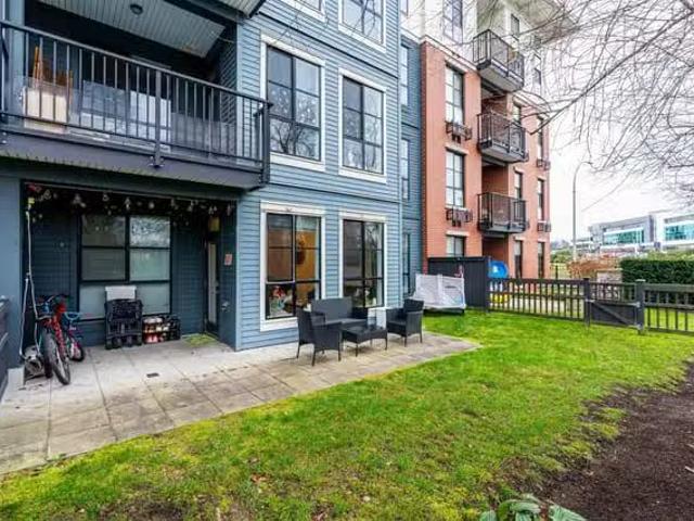 Condo for sale in Surrey, British Columbia