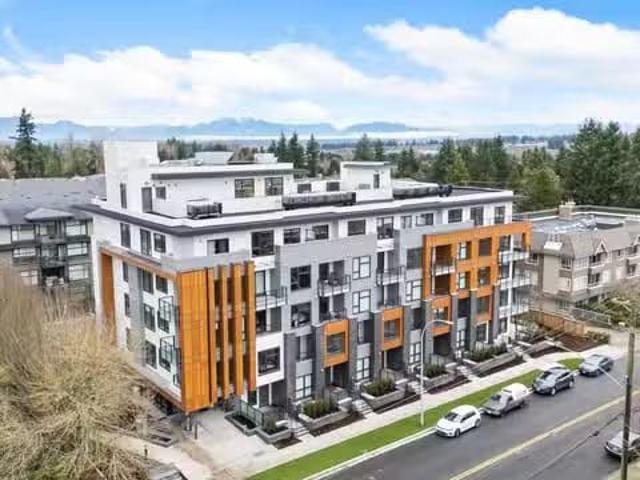 Condo for sale in Surrey, British Columbia