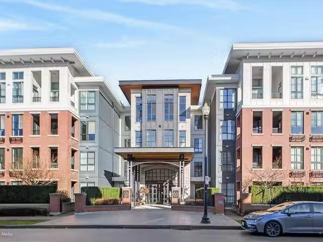 Condo for sale in Surrey, British Columbia