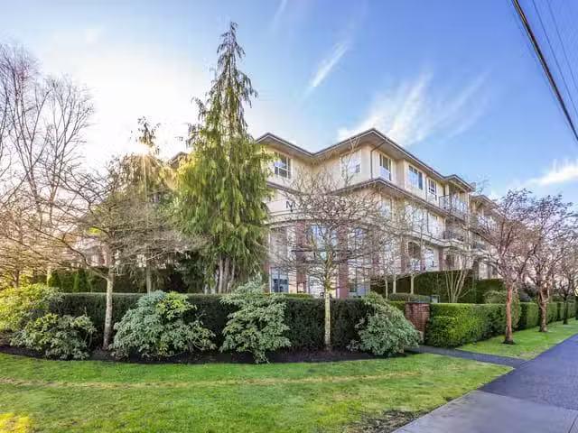 Condo for sale in Surrey, British Columbia