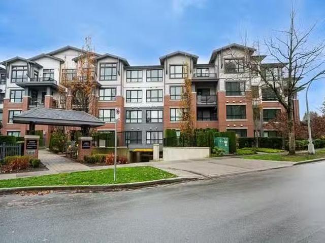 Condo for sale in Surrey, British Columbia