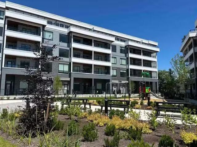 Condo for sale in Surrey, British Columbia