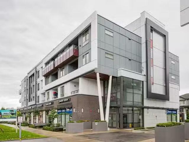 Condo for sale in Surrey, British Columbia
