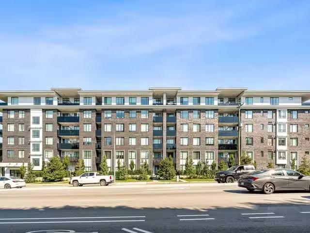 Condo for sale in Surrey, British Columbia