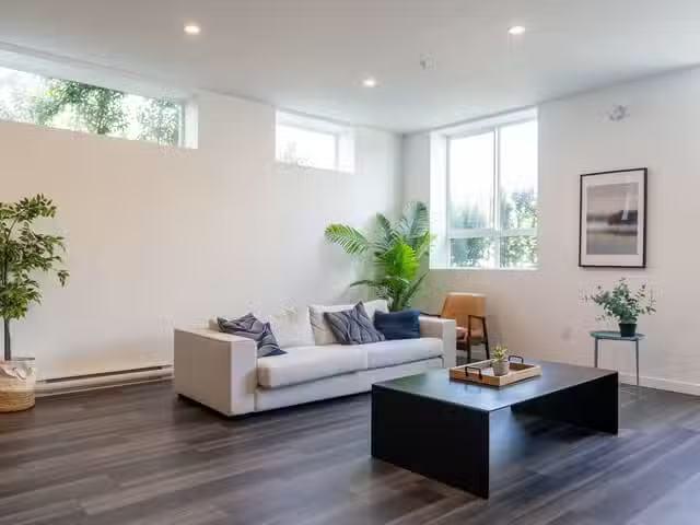 Condo for sale in Surrey, British Columbia