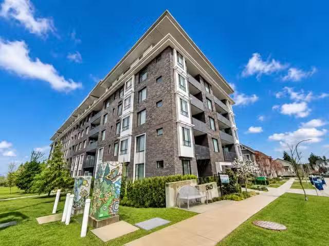 Condo for sale in Surrey, British Columbia
