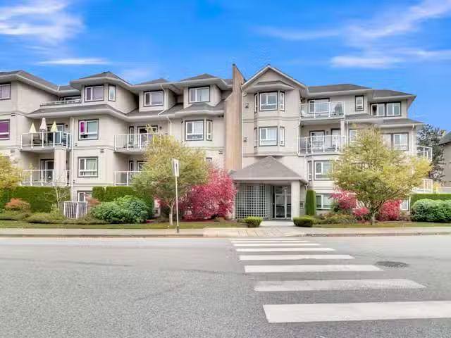 Condo for sale in Surrey, British Columbia
